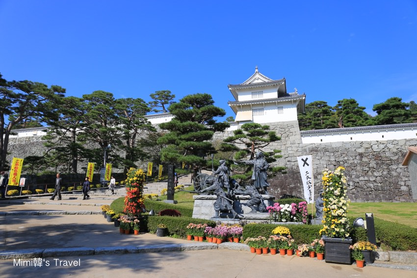 【福島景點】霞ヶ城公園菊人形展：二松本城散策 ，舉辦63屆的盛大菊花展，玉嵨屋玉羊羹好吃
