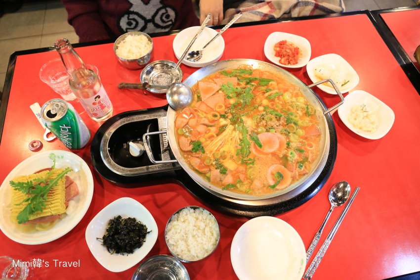【首爾東大門美食】挪夫部隊鍋：東大門逛街必吃，熱熱辣辣的部隊鍋太美味｜有中文服務