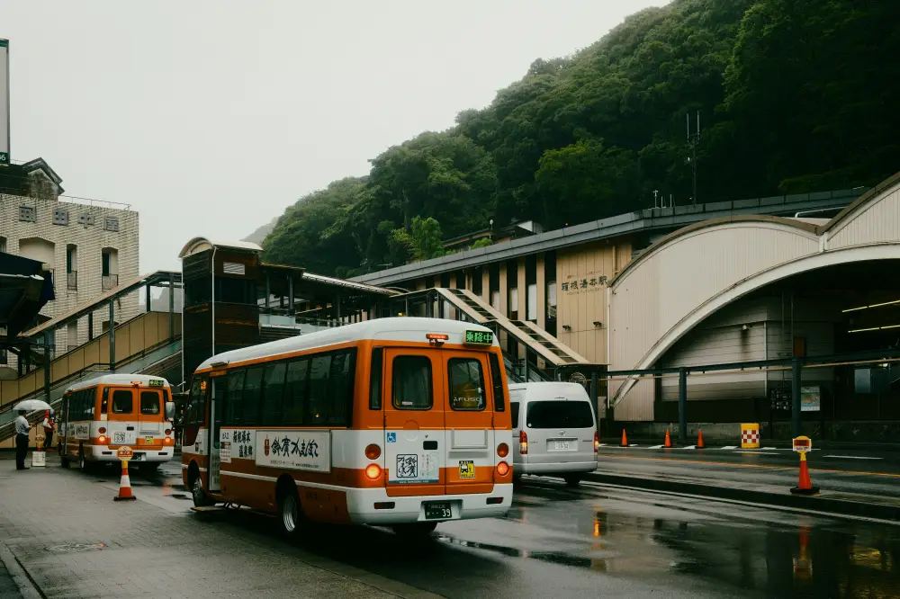 箱根湯本車站搭巴士