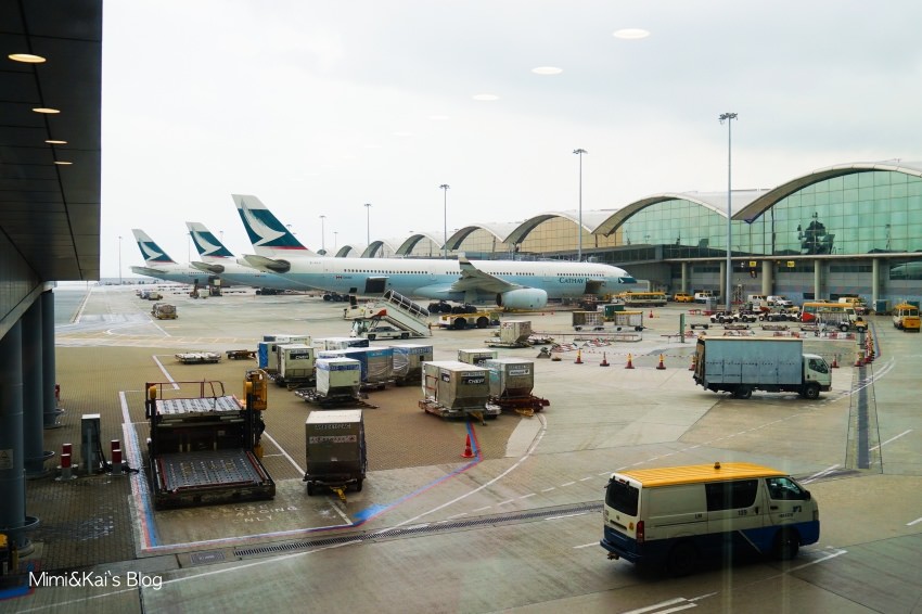 香港自由行｜國泰航空＆港龍航空：升等港龍商務艙，與高雄機場貴賓室