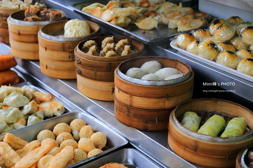 【台南美食】清祺素食點心部(清祺早點)：東菜市旁高人氣素食早餐，台式港式美味小點心。